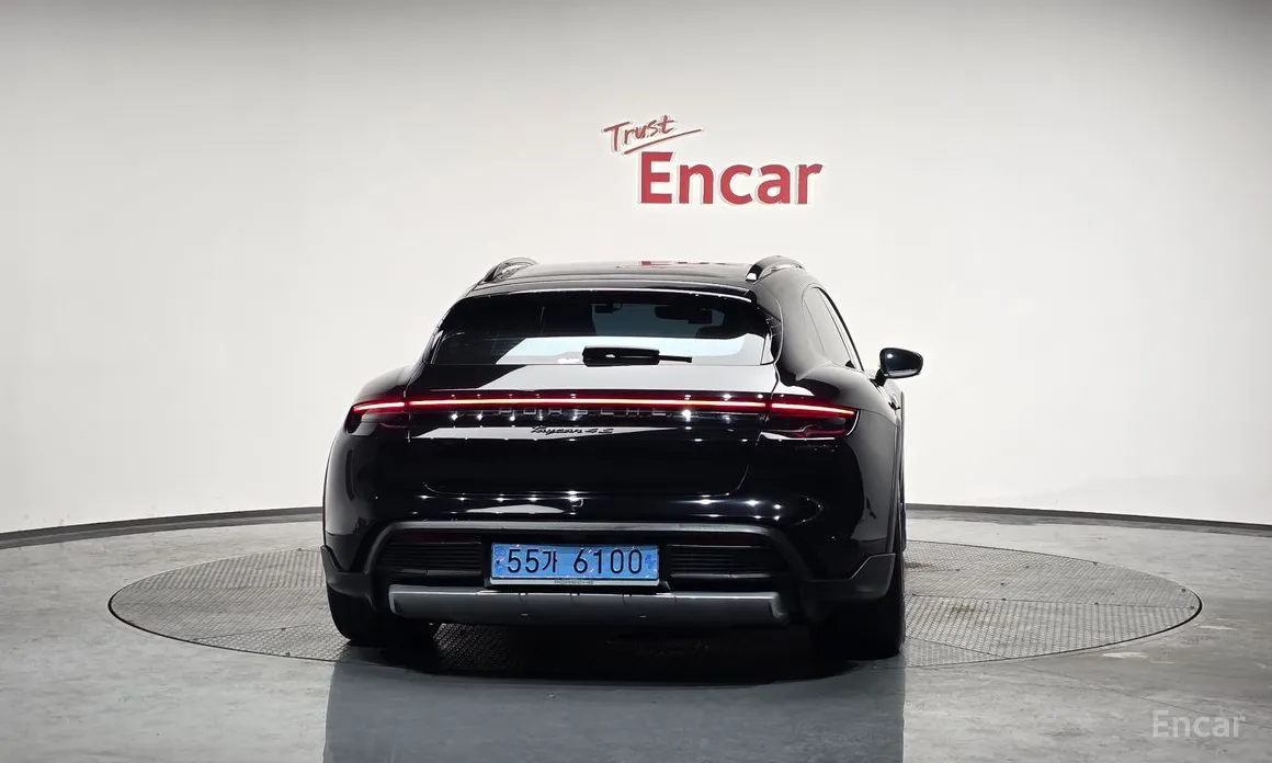 Фото 4 - Porsche Taycan