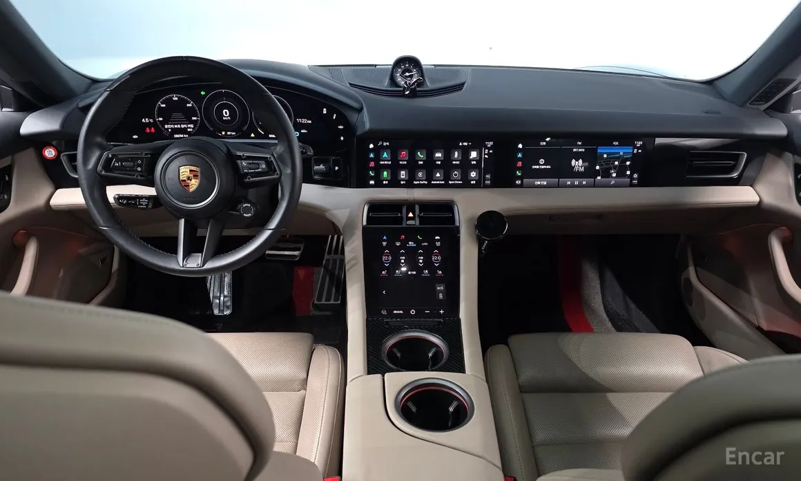 Фото 7 - Porsche Taycan