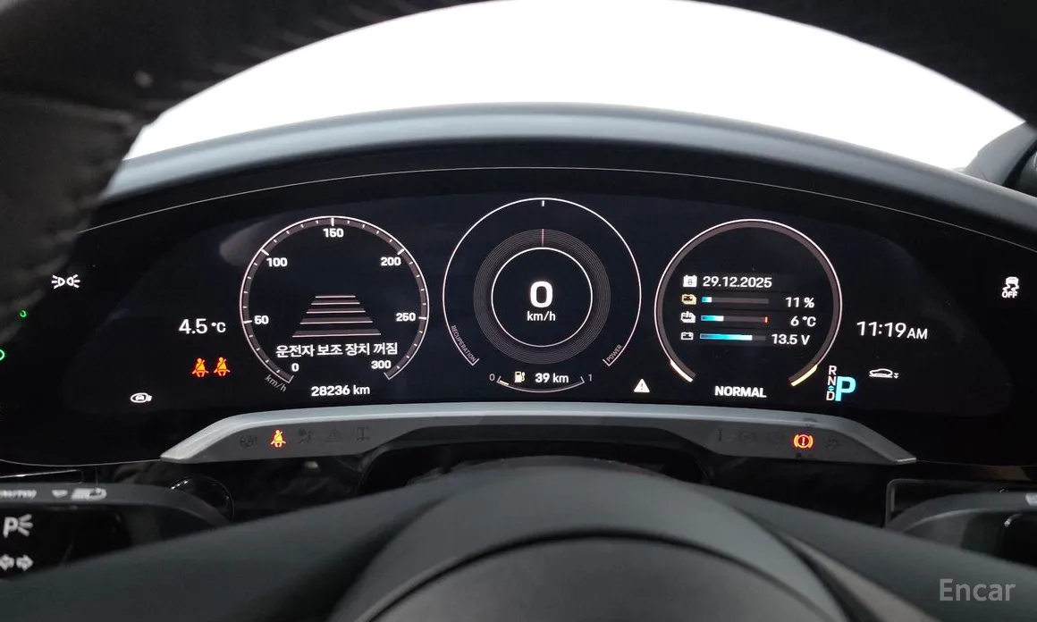 Фото 8 - Porsche Taycan