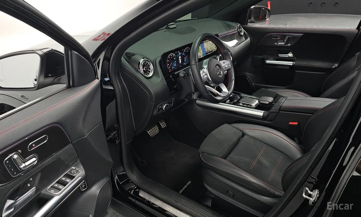 Фото 11 - Mercedes-Benz GLA-Class