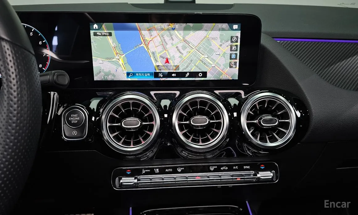 Фото 14 - Mercedes-Benz GLA-Class