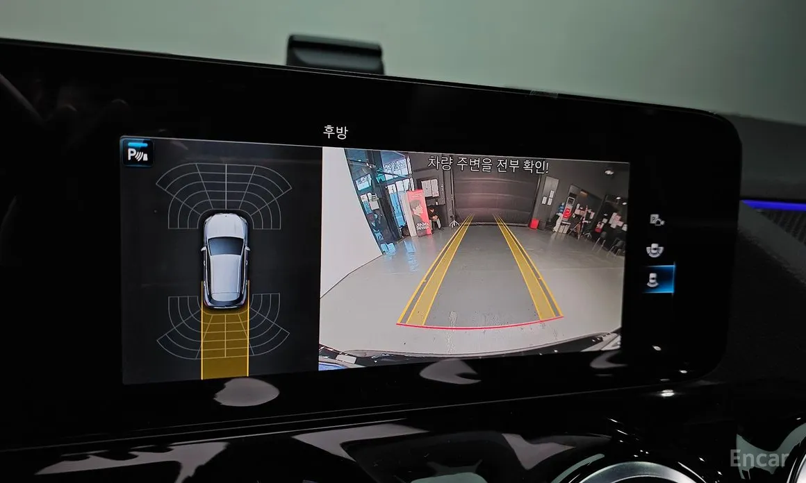 Фото 15 - Mercedes-Benz GLA-Class