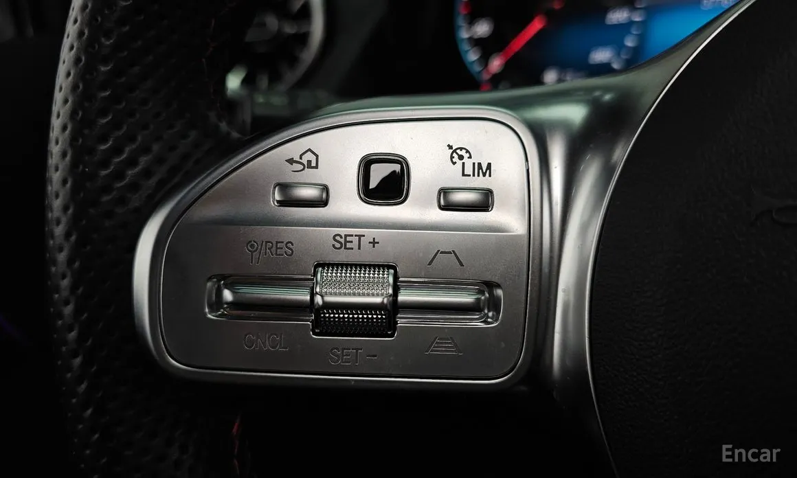 Фото 16 - Mercedes-Benz GLA-Class