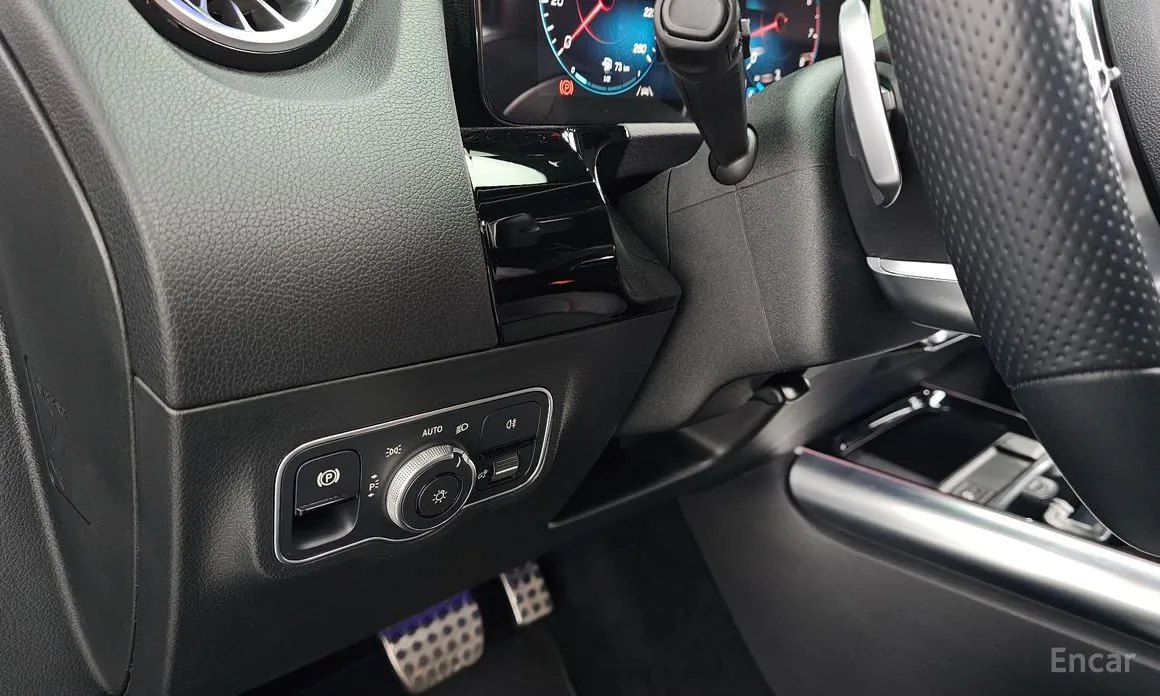 Фото 18 - Mercedes-Benz GLA-Class