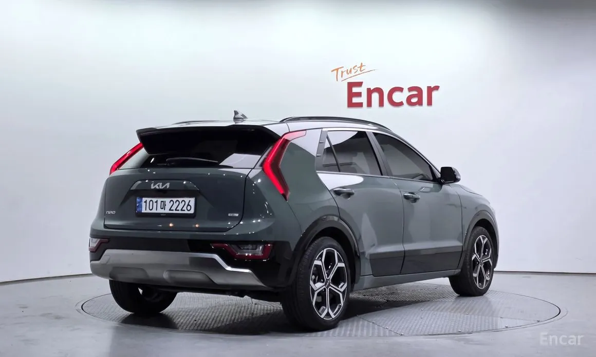 Фото 2 - Kia Niro