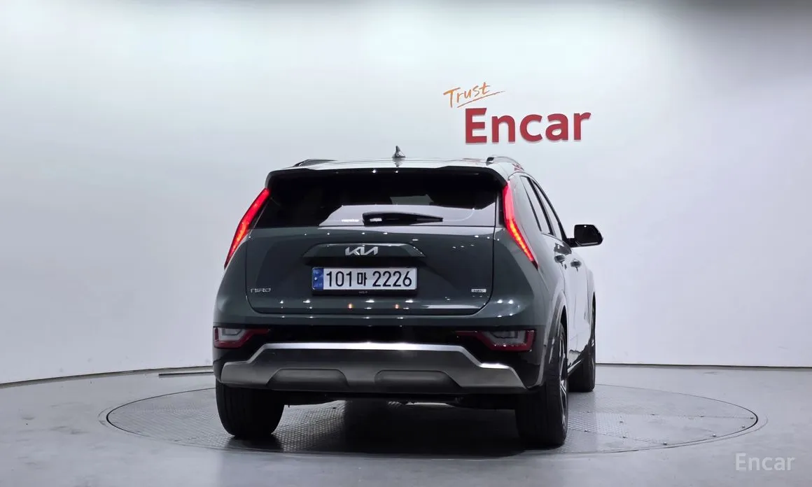 Фото 4 - Kia Niro