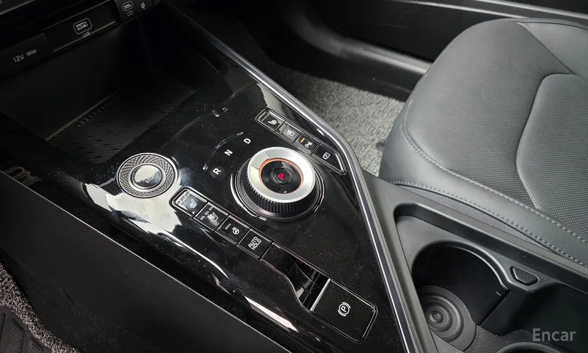 Фото 9 - Kia Niro