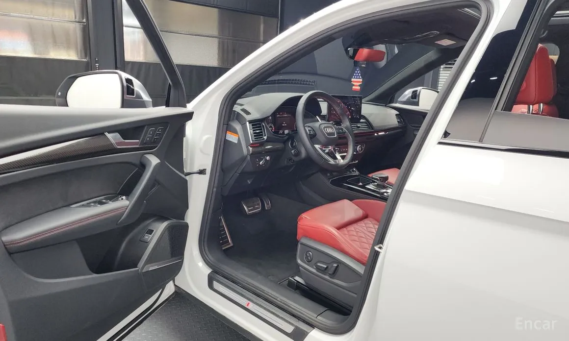 Фото 10 - Audi SQ5