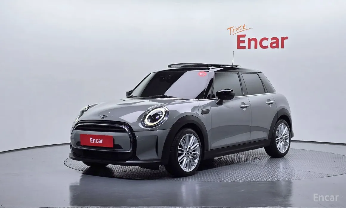 Фото 1 - Mini Cooper