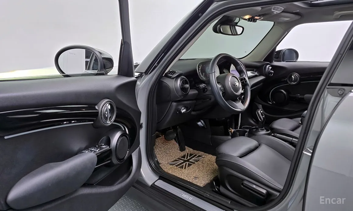 Фото 11 - Mini Cooper