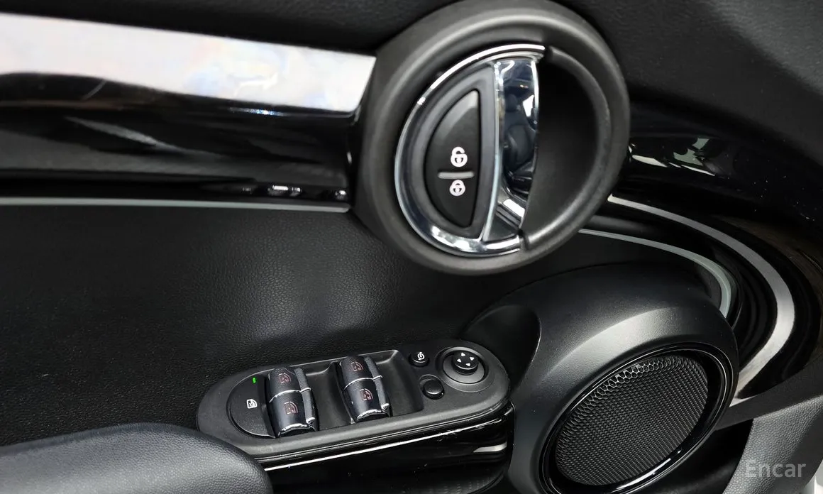 Фото 18 - Mini Cooper