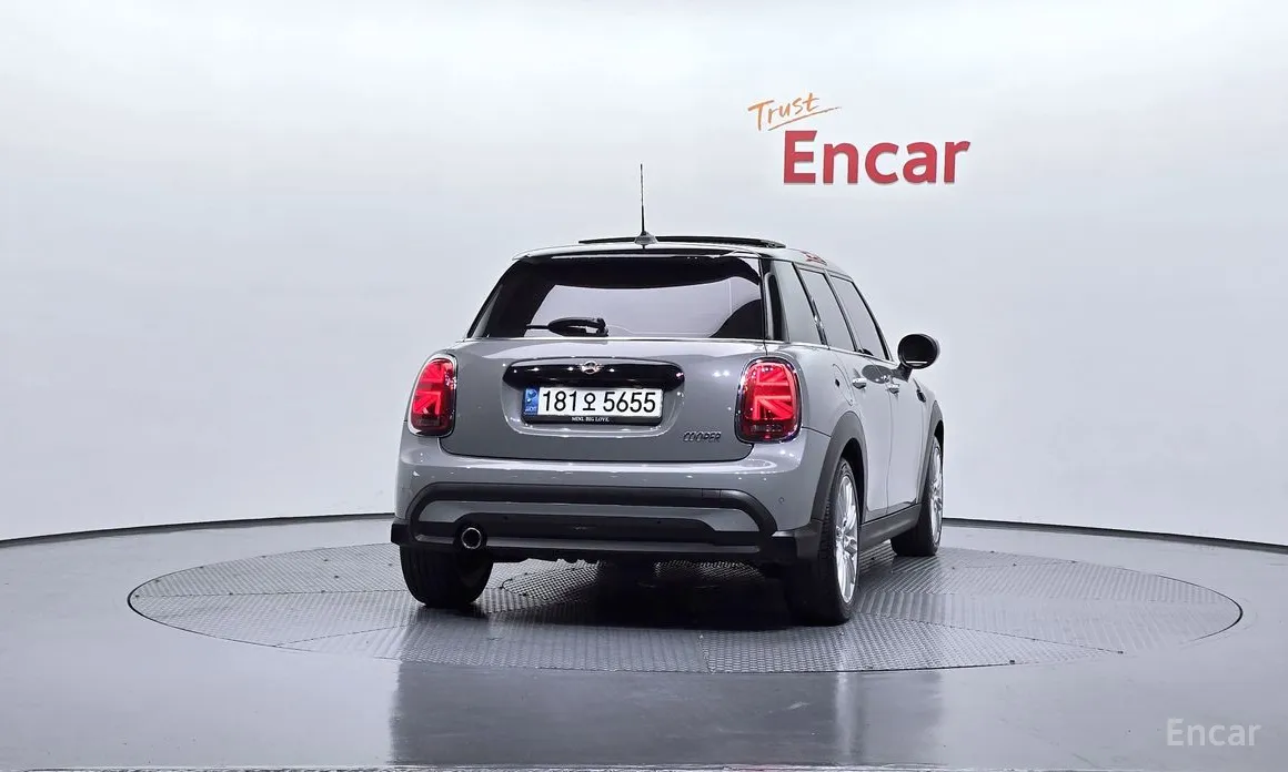 Фото 4 - Mini Cooper