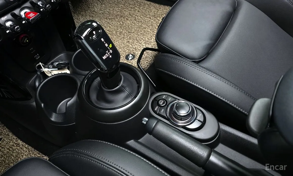 Фото 9 - Mini Cooper