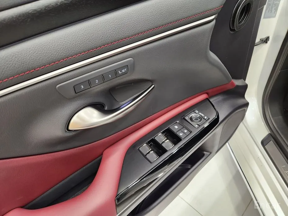 Фото 10 - Lexus ES