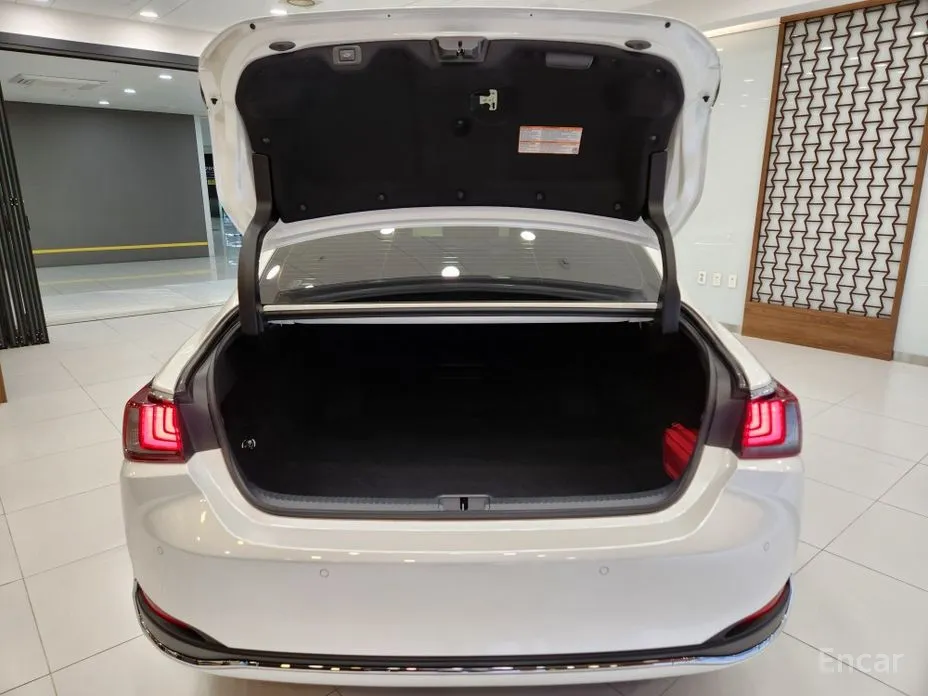 Фото 5 - Lexus ES