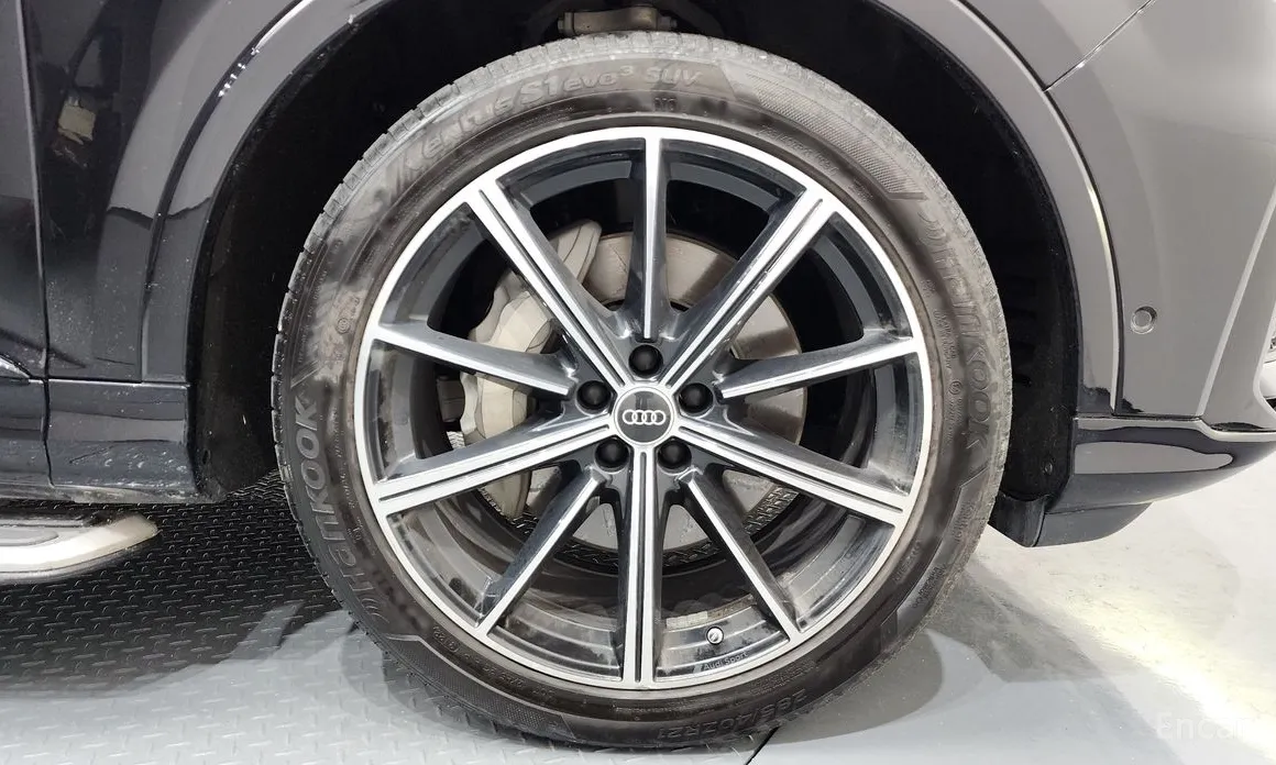 Фото 5 - Audi Q7