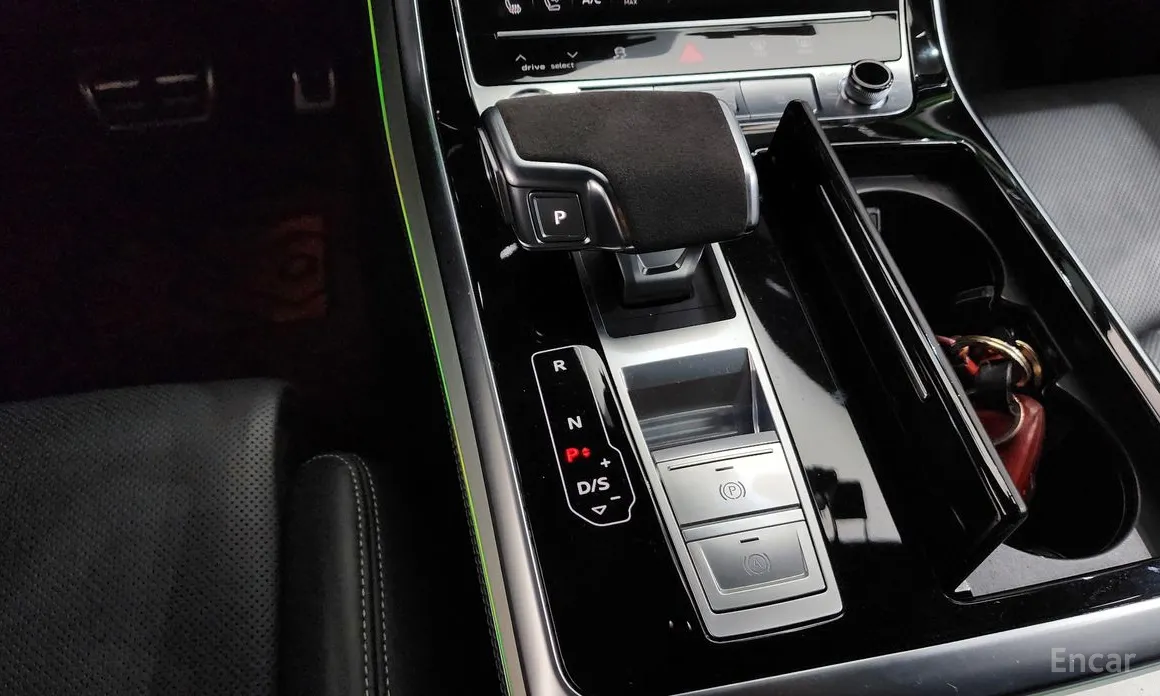 Фото 9 - Audi Q7