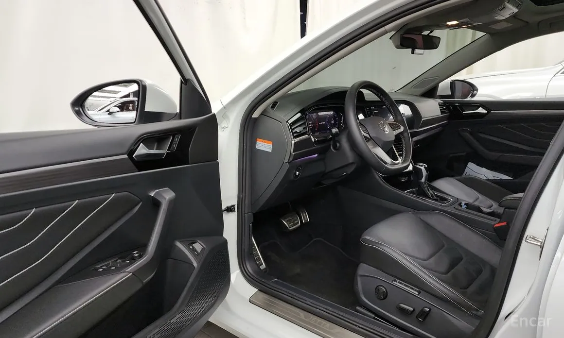 Фото 10 - Volkswagen Jetta