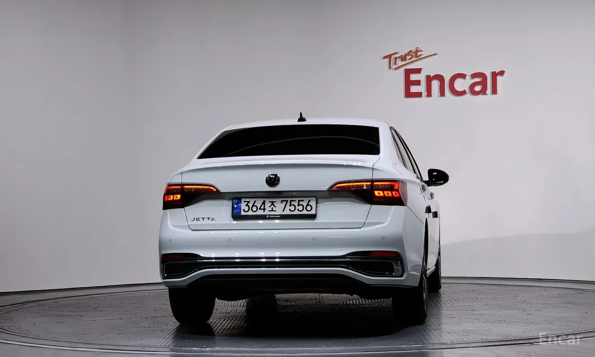 Фото 4 - Volkswagen Jetta