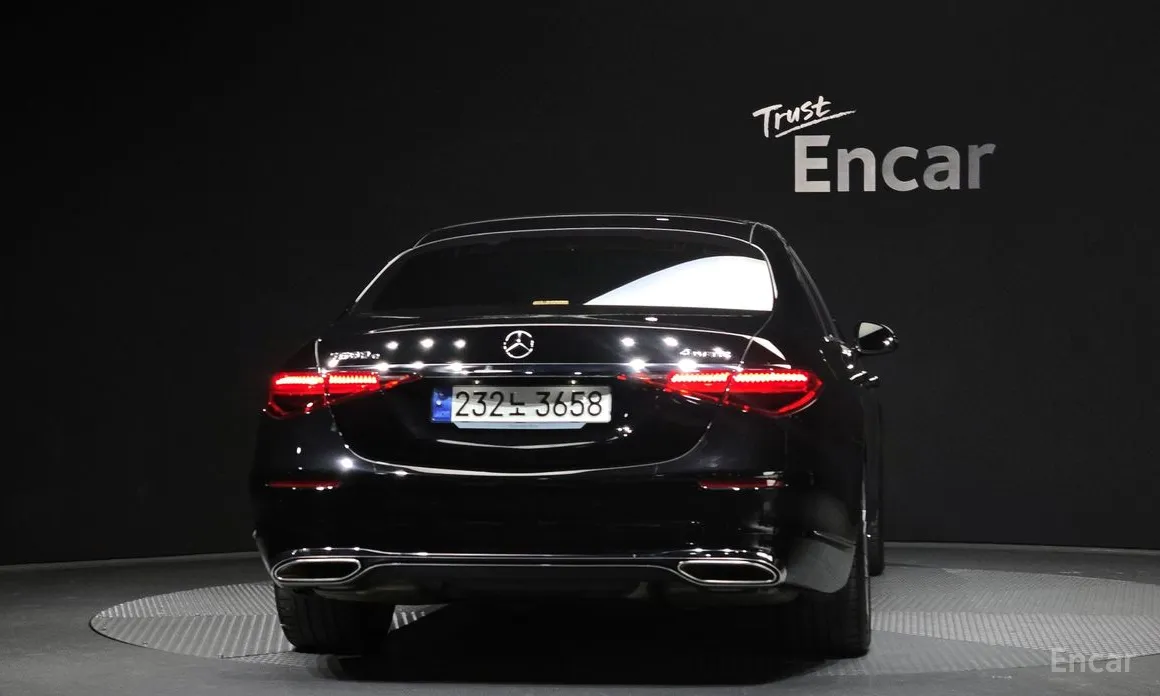 Фото 4 - Mercedes-Benz S-Class