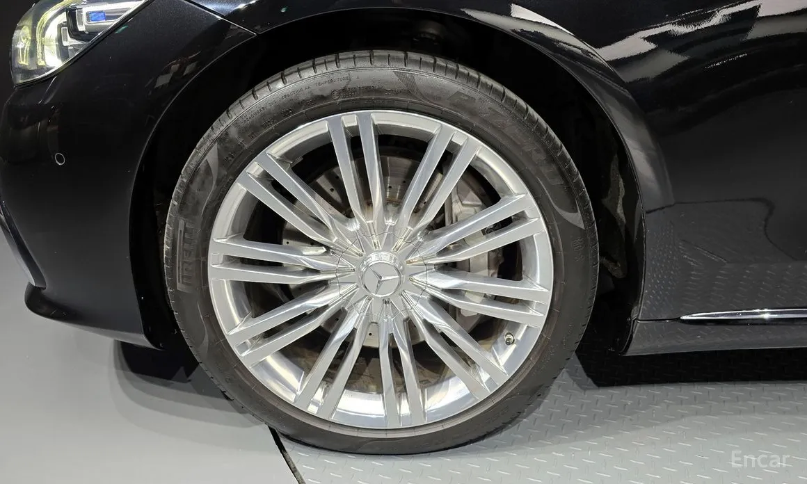 Фото 5 - Mercedes-Benz S-Class