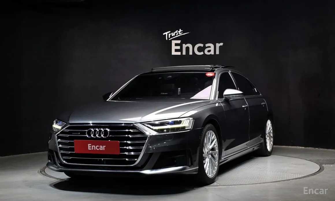 Фото 1 - Audi A8