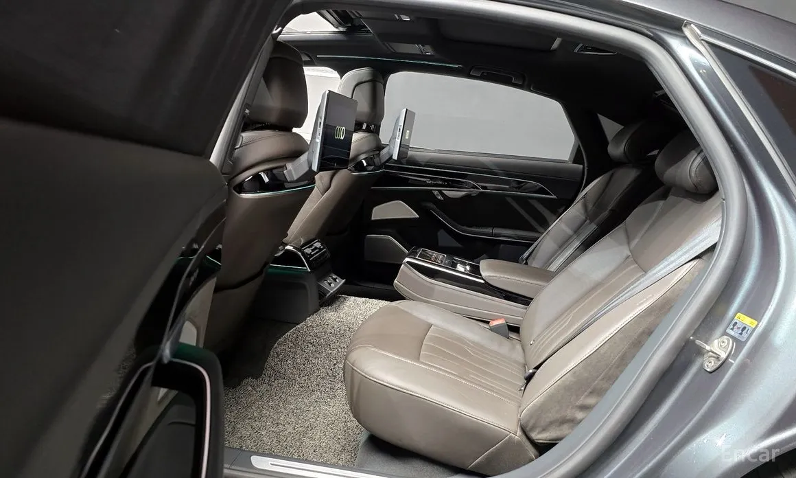 Фото 13 - Audi A8