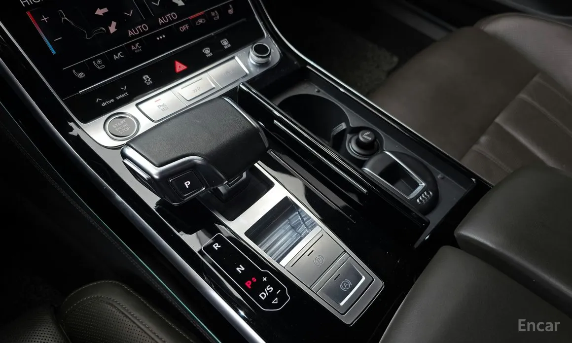 Фото 9 - Audi A8