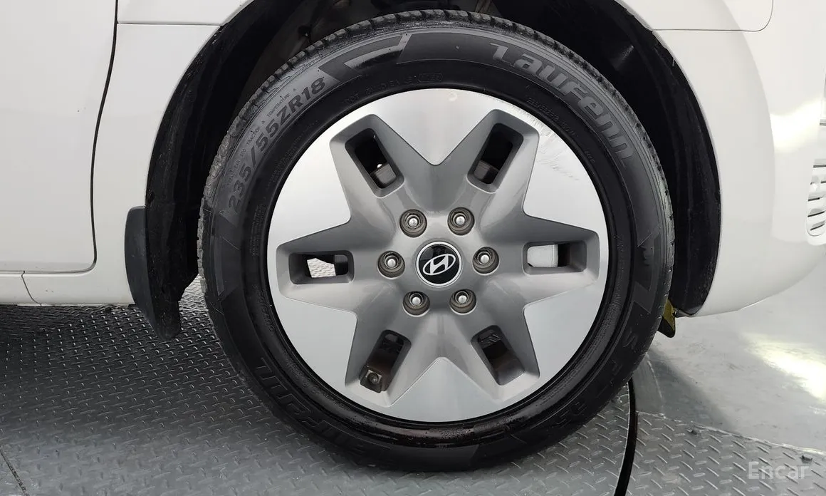 Фото 5 - Hyundai Staria