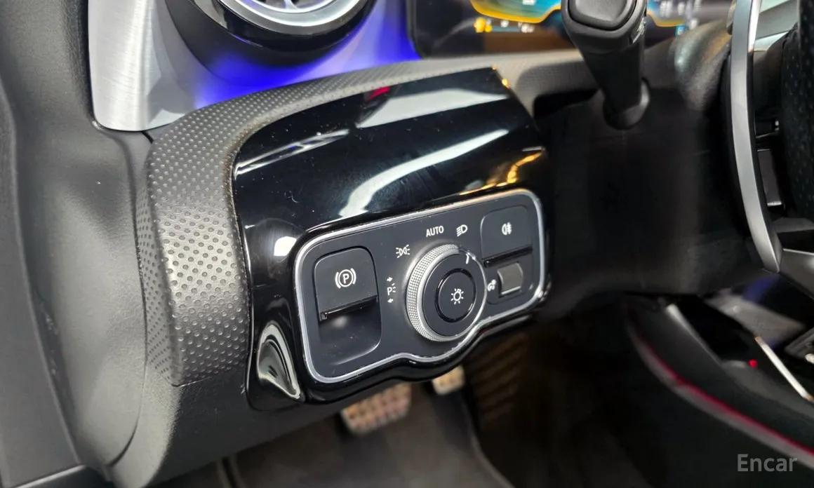 Фото 18 - Mercedes-Benz CLA-Class