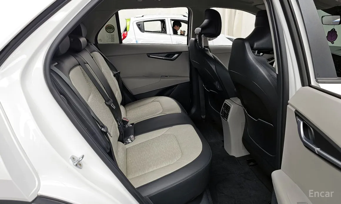 Фото 12 - Kia Niro