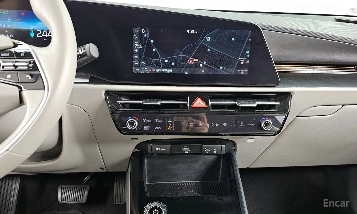 Фото 16 - Kia Niro