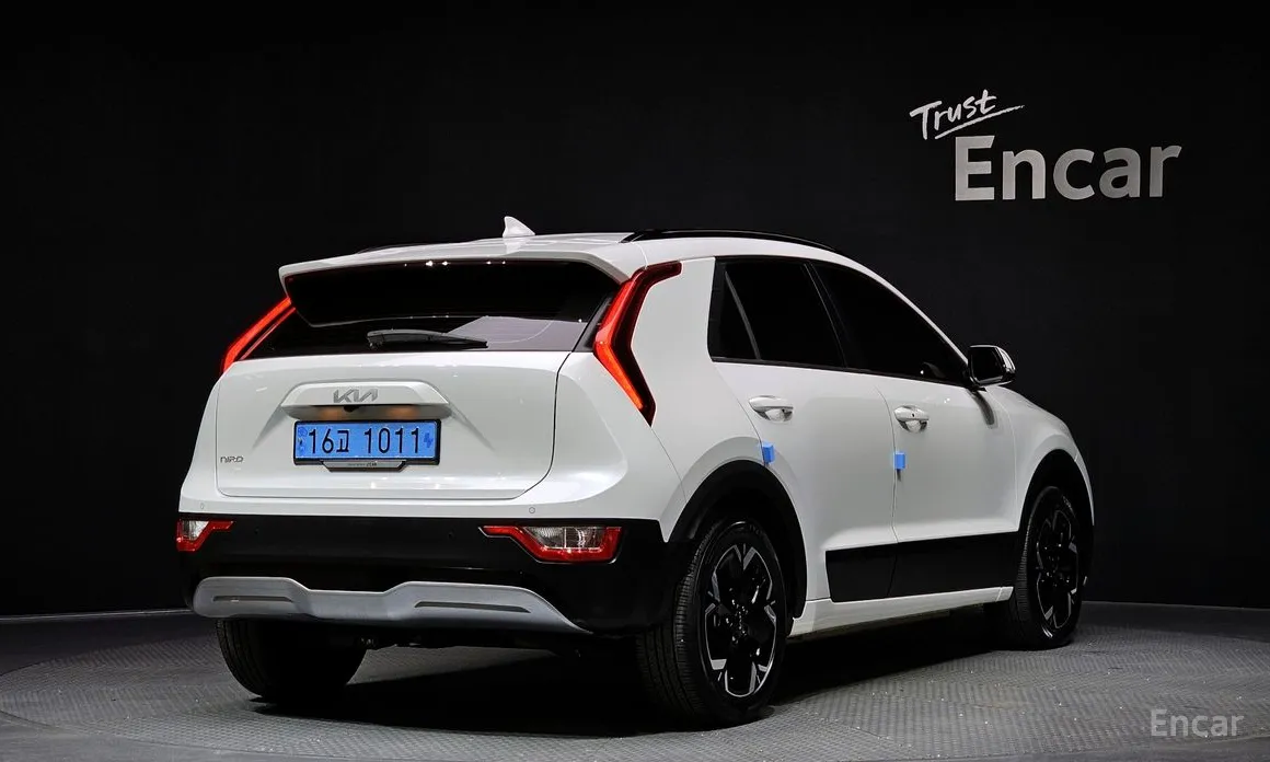 Фото 2 - Kia Niro