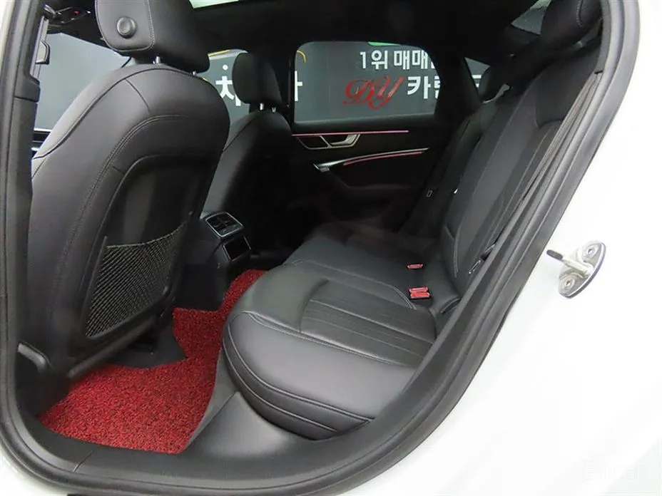 Фото 6 - Audi A6