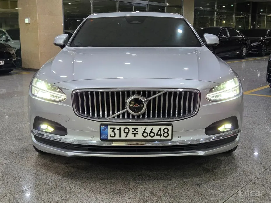 Фото 2 - Volvo S90