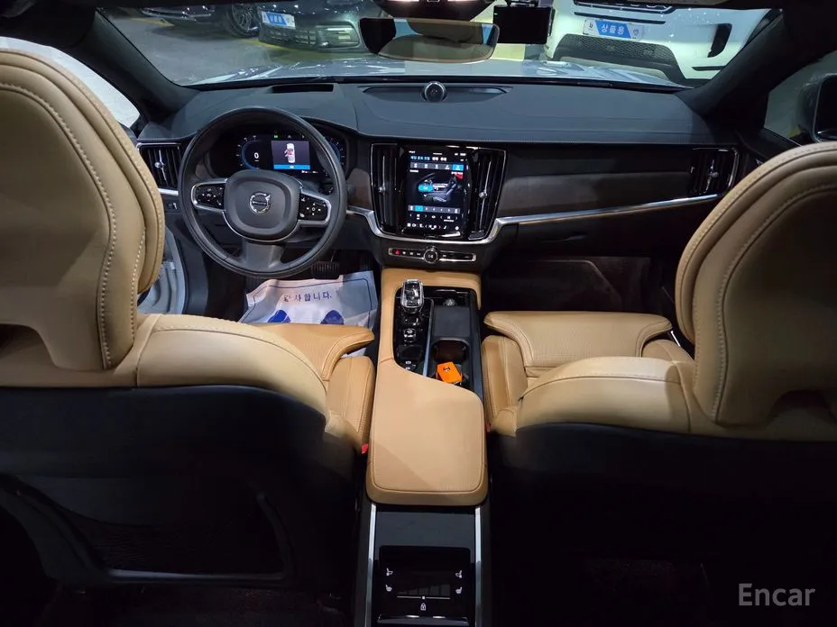 Фото 8 - Volvo S90