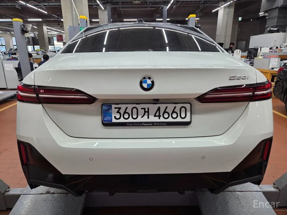 Фото 2 - BMW 5 Series