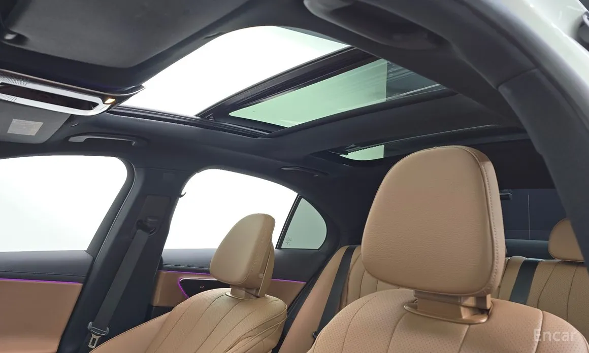 Фото 19 - Mercedes-Benz E-Class