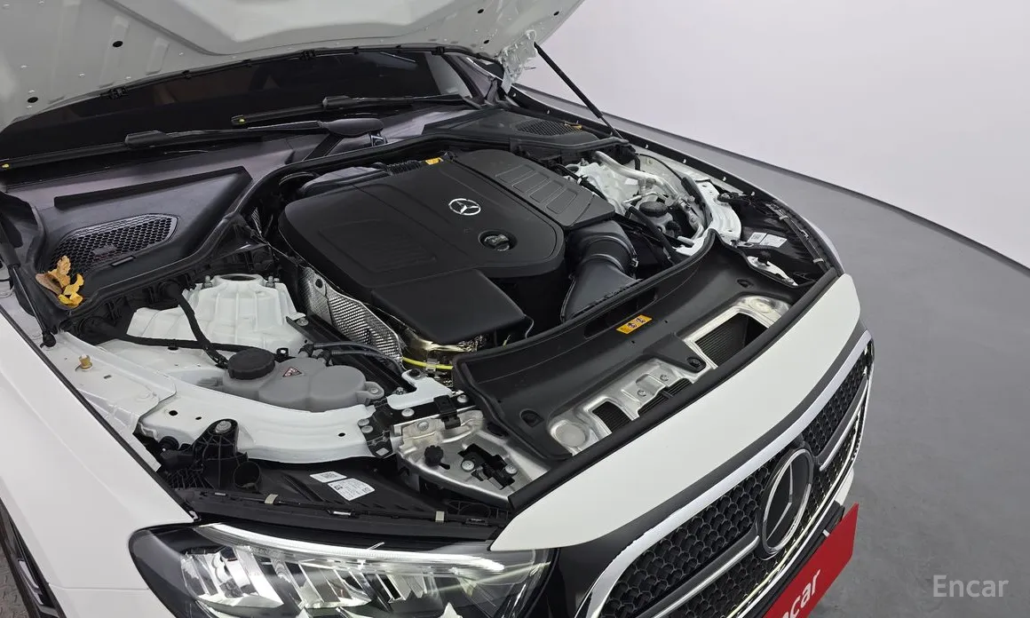 Фото 6 - Mercedes-Benz E-Class