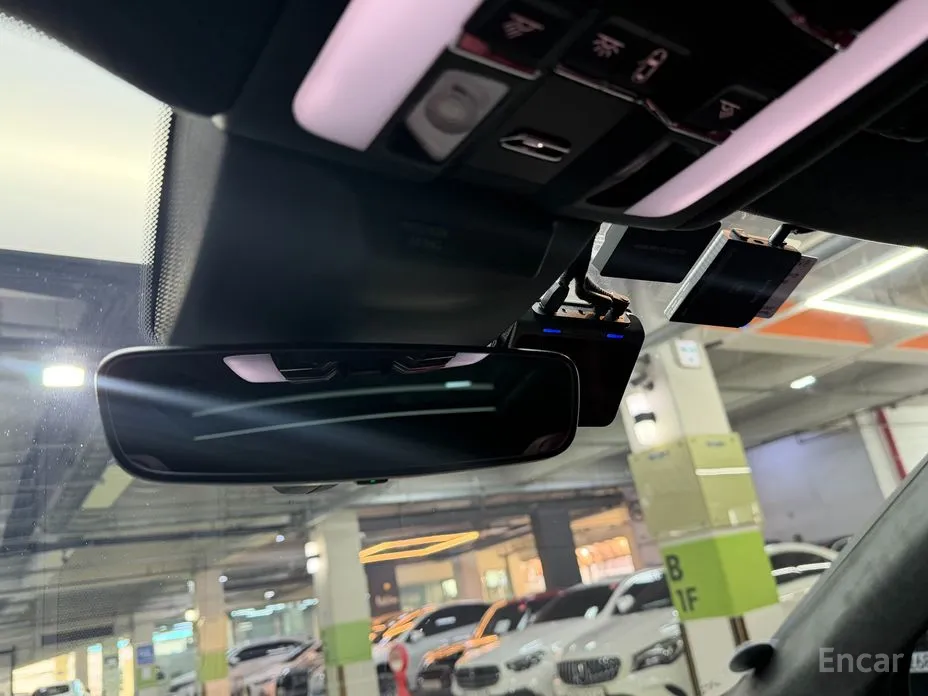 Фото 14 - Porsche Macan