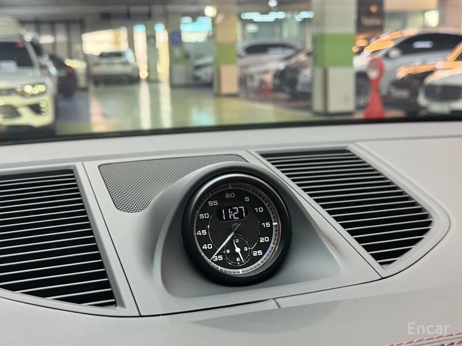 Фото 15 - Porsche Macan