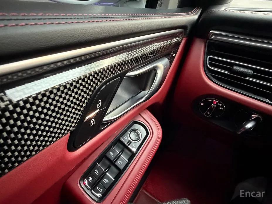 Фото 16 - Porsche Macan