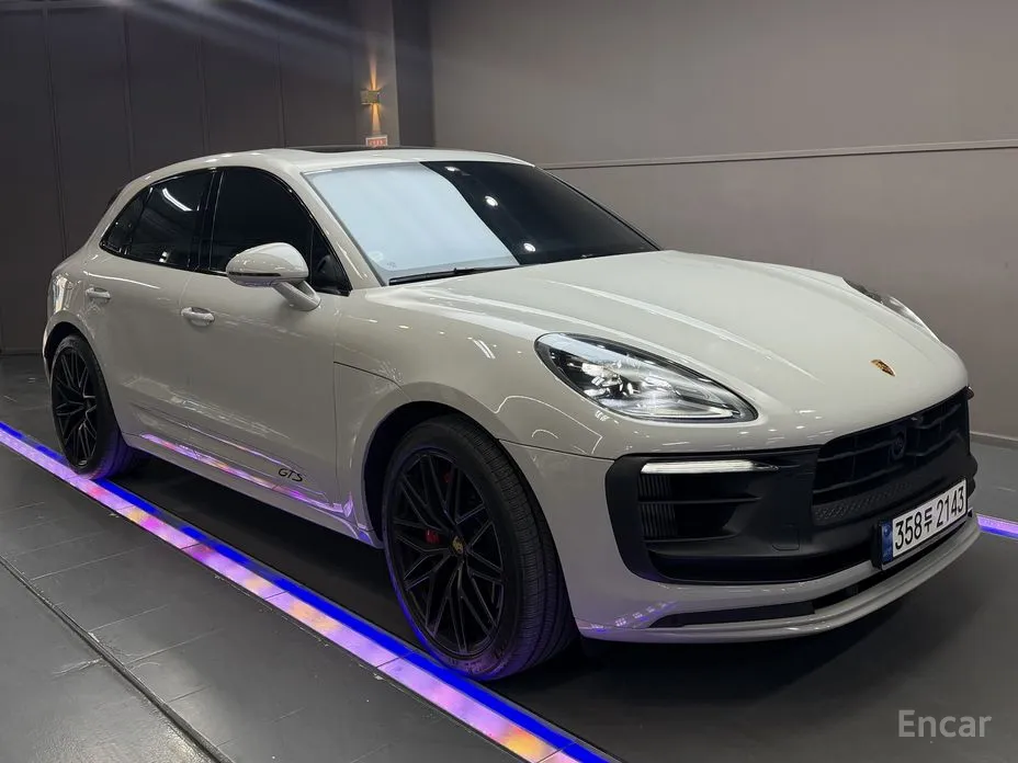 Фото 2 - Porsche Macan