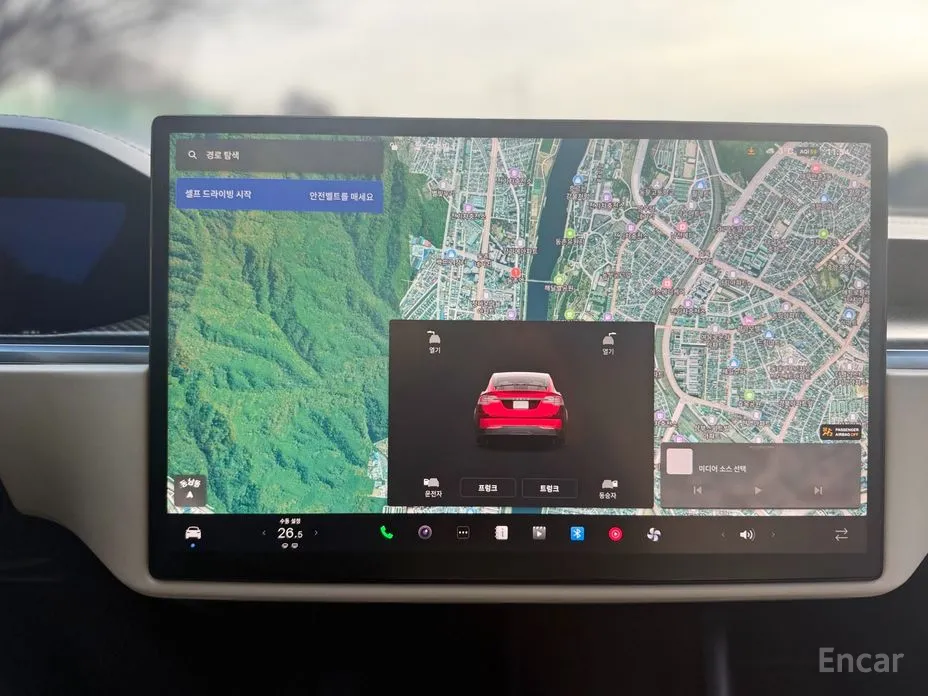 Фото 17 - Tesla Model X