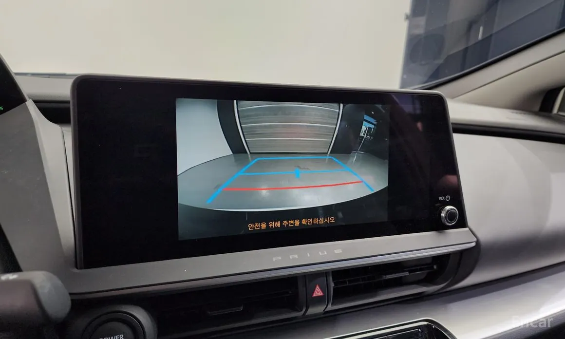 Фото 18 - Toyota Prius