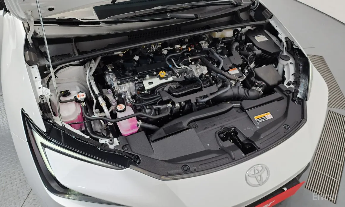 Фото 6 - Toyota Prius