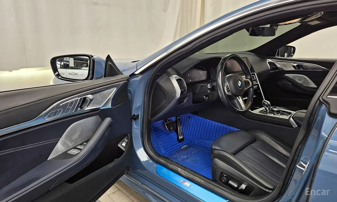 Фото 10 - BMW 8 Series