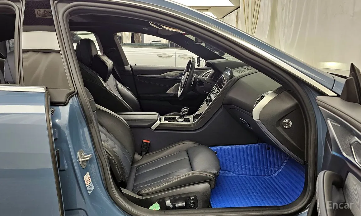 Фото 12 - BMW 8 Series