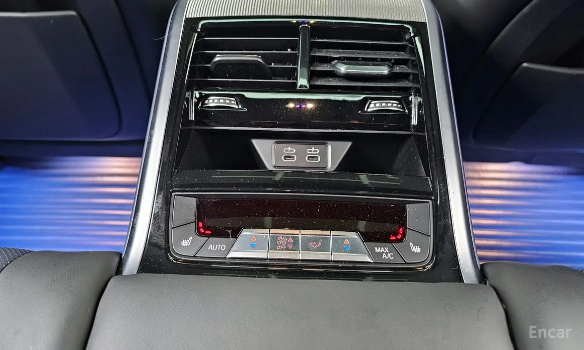 Фото 19 - BMW 8 Series