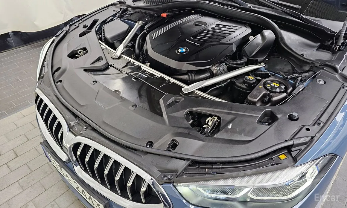 Фото 6 - BMW 8 Series